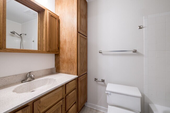 Building Photo - 1768 Olympic Dr
