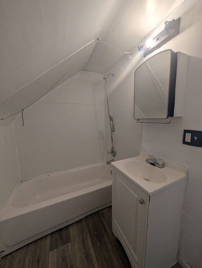 Building Photo - 10711 Joan Ave