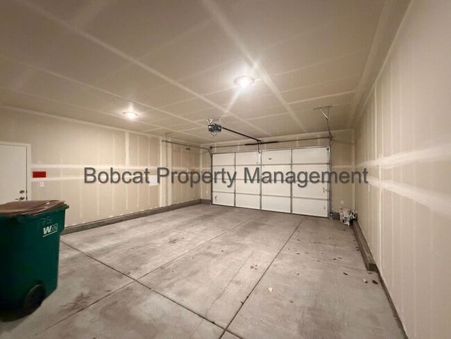 Building Photo - 1751 Boundary Peak St