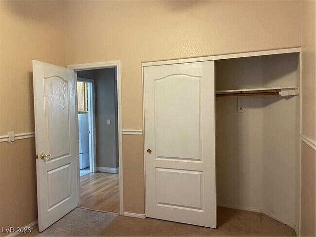 Building Photo - 1028 Plentywood Pl