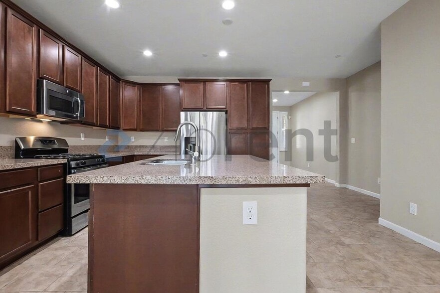 Building Photo - 3730 Iskenderun Ave