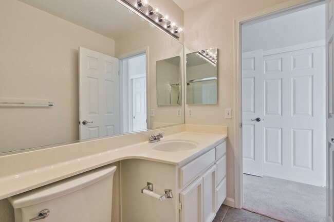Building Photo - 4616 Hampton Falls Pl