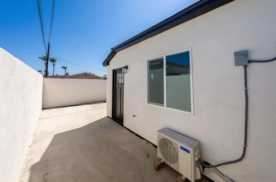 Building Photo - 622 I St