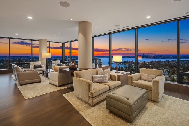 Building Photo - 3Bd/2.5Ba Bellevue Condo