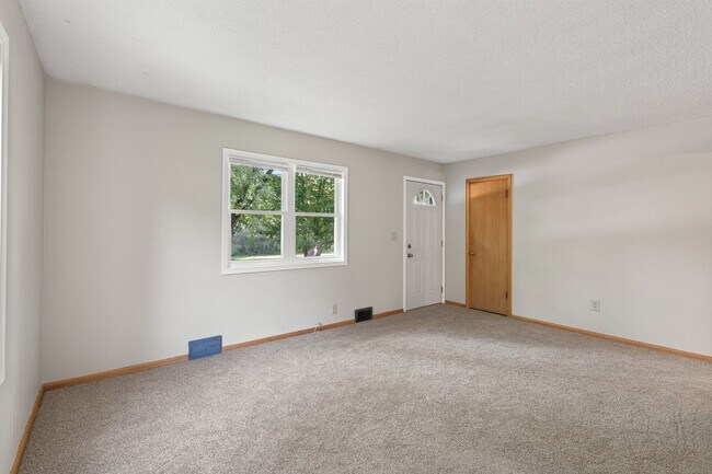 Building Photo - Acreage Property