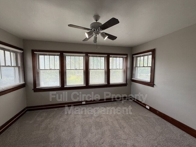 Building Photo - 351 N Clarmar Ave