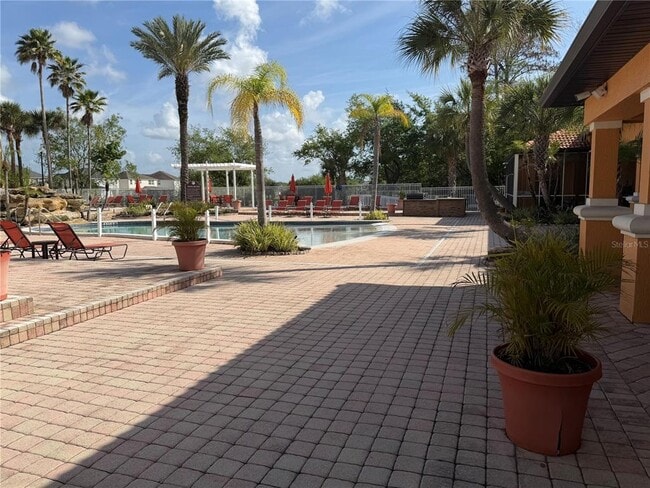 Building Photo - 5467 Vineland Rd