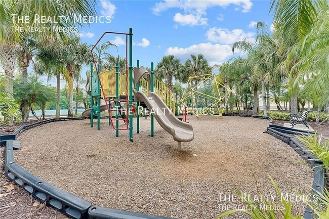 Building Photo - 2854 Oakwater Dr