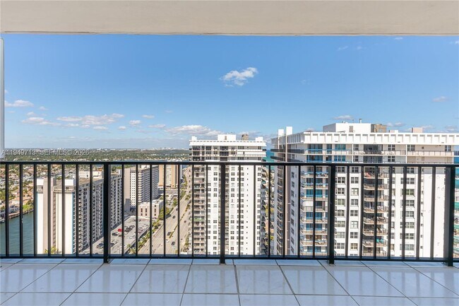 Building Photo - 2401 S Ocean Dr