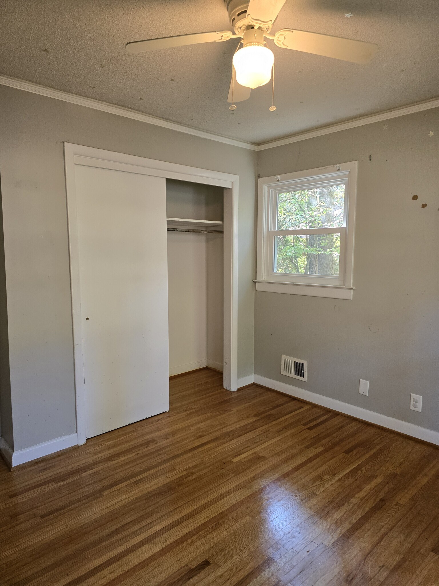 Building Photo - 700 Delverton Rd