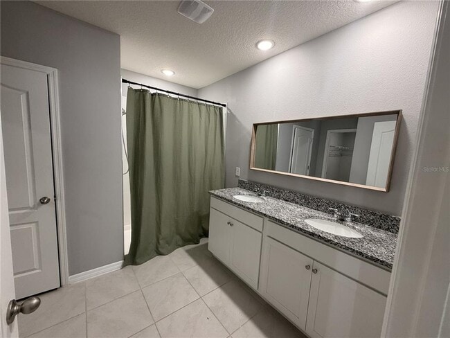 Building Photo - 1855 Hackberry St