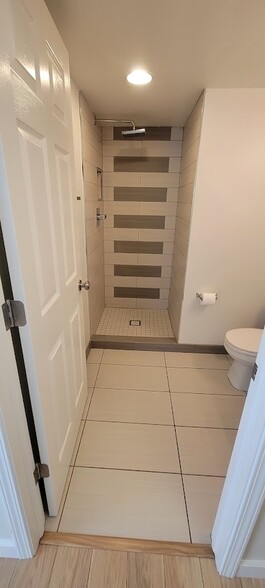 Building Photo - 1643 Dogwood Dr