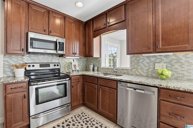 Building Photo - 5956 Crestwood Cir