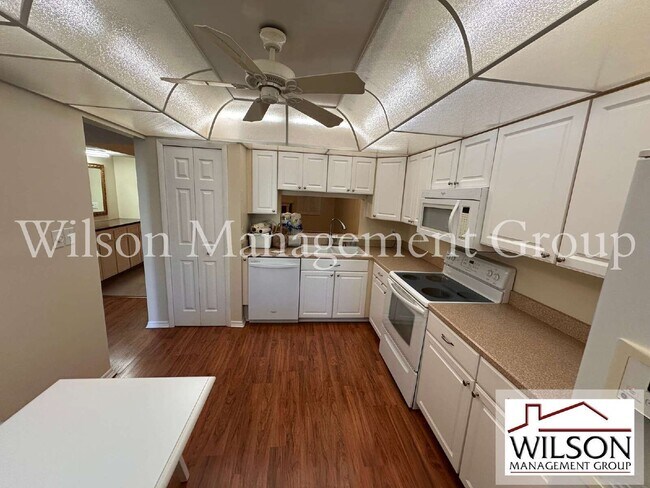 Building Photo - 17 Escondido Cir