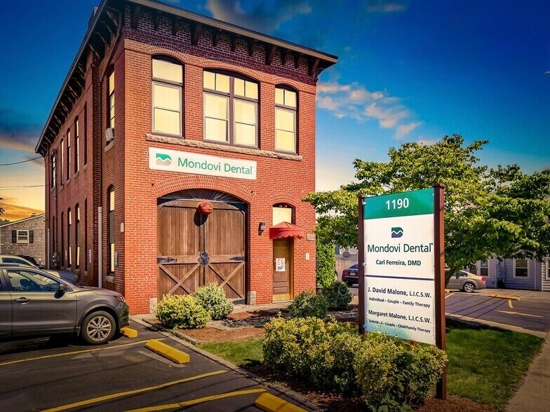 Building Photo - 1190 Stafford Rd