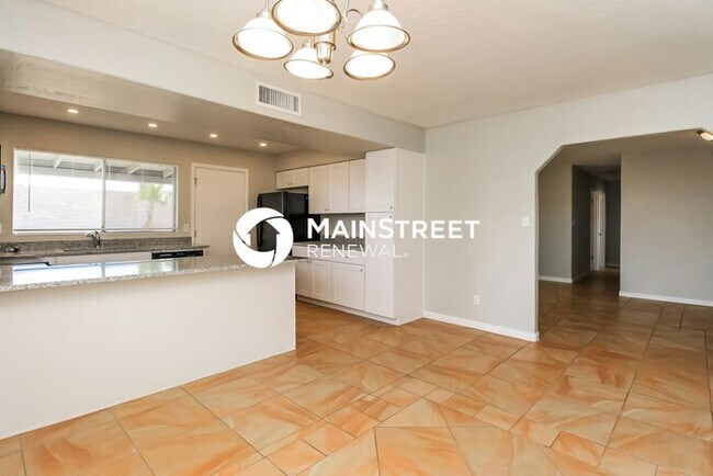 Building Photo - 3 Bedroom Pet-Friendly Home in Mesa, AZ wi...
