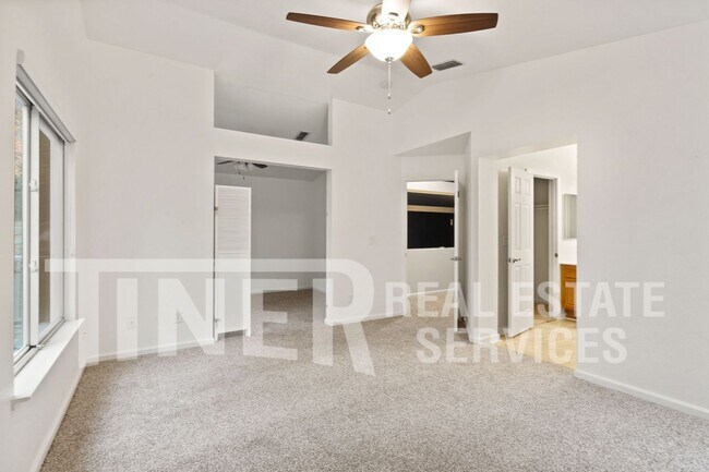 Building Photo - 134 John Henry Cir