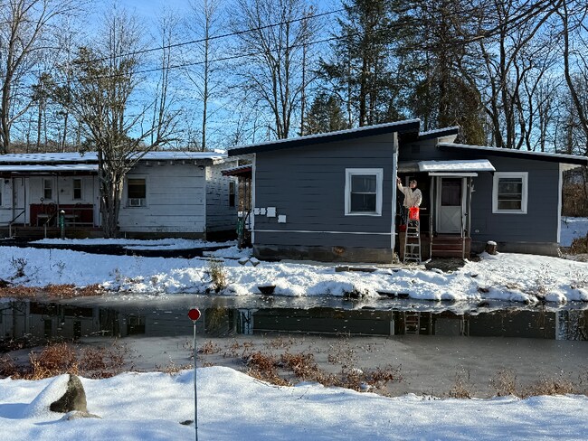 Building Photo - 3121 Oak Grove Dr