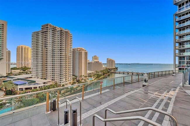 Building Photo - 465 Brickell Ave