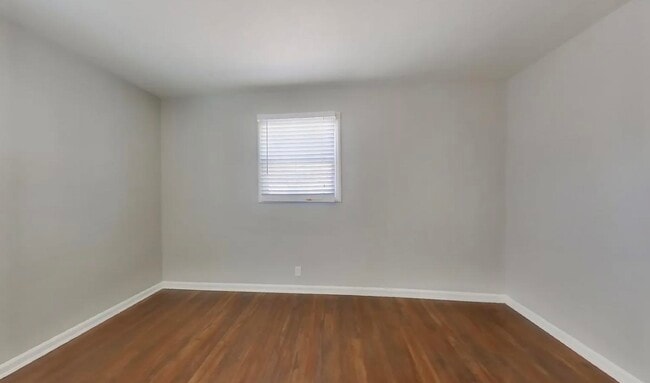 Building Photo - Available Home In Viola St