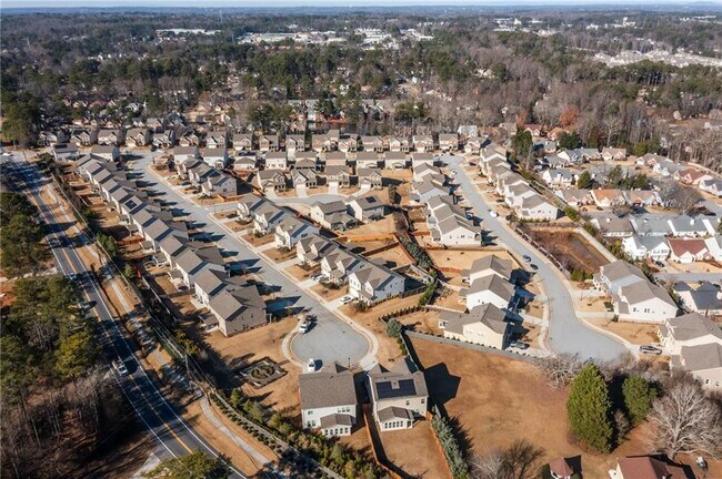 Building Photo - 4411 Claiborne Ct