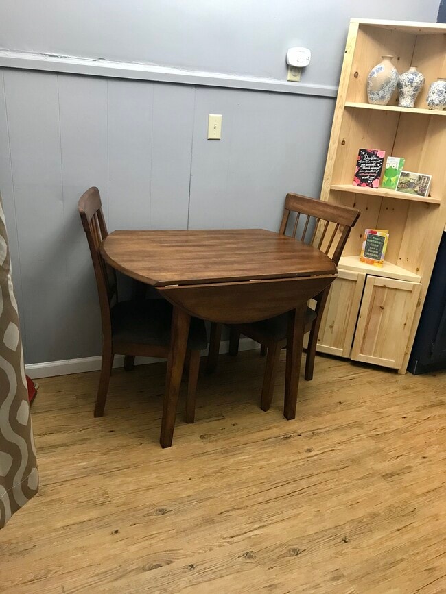 Building Photo - 422 W Dominick St