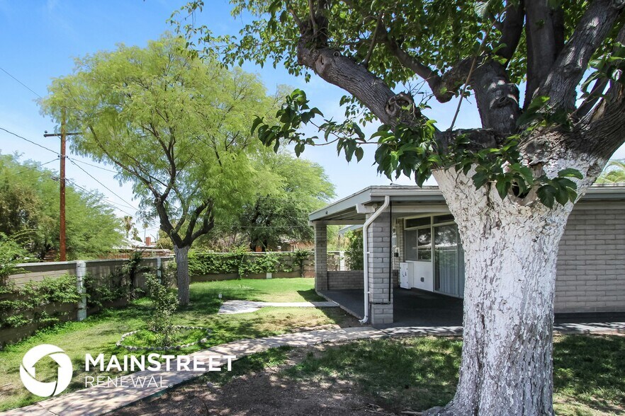 Building Photo - 8411 E Colette St