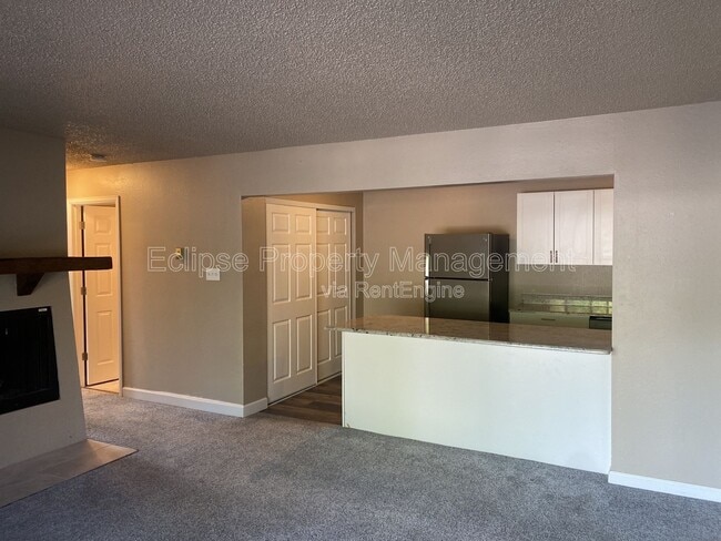 Building Photo - 502 Bell Ct