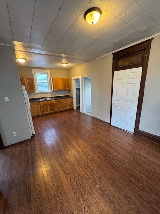 Building Photo - 1420 St Joseph Blvd