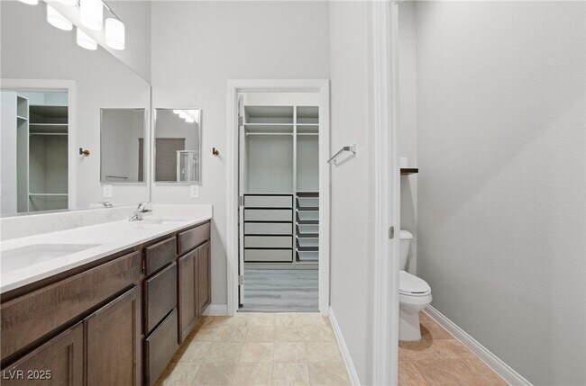 Building Photo - 692 Nathanial Ct