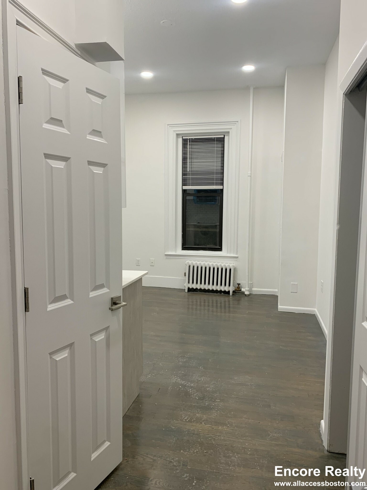 Building Photo - 270 Newbury St