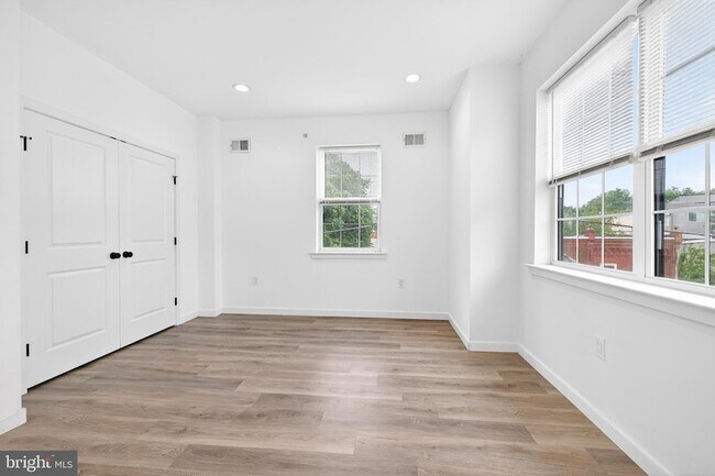 Building Photo - 1870 N Marston St