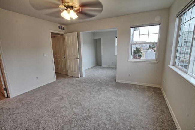 Building Photo - 14300 Waterside Ln