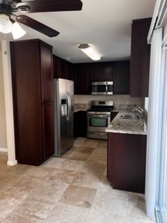 Building Photo - 523 Hart Dr