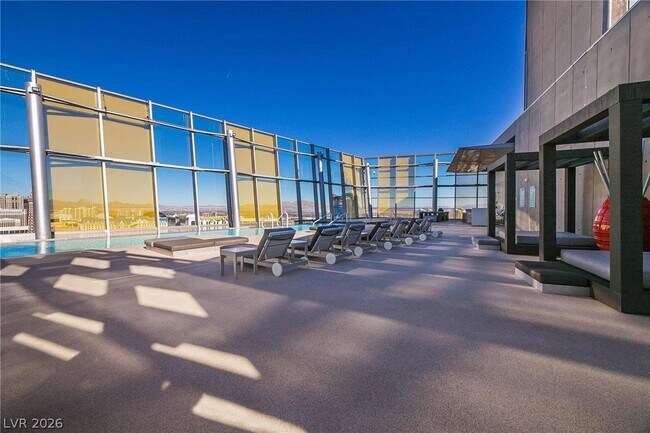 Building Photo - 3722 S Las Vegas Blvd