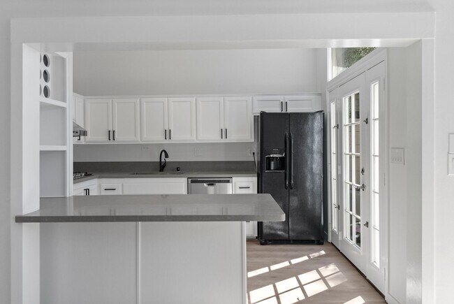 Building Photo - 450 Bolero Way