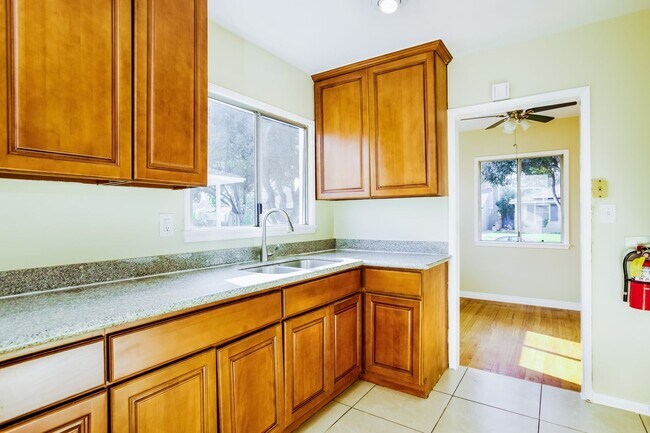 Building Photo - **LAKEWOOD HOME** THREE BEDROOMS-ONE BATH** $3950.00