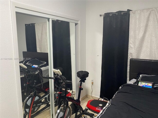 Building Photo - 1631 NW 29th Ave