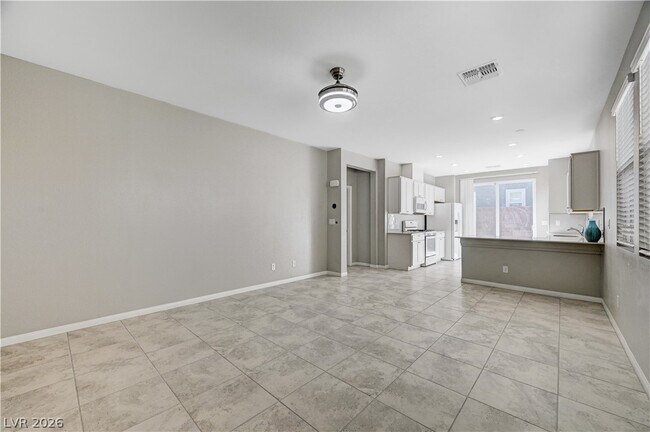 Building Photo - 4275 Tarim St