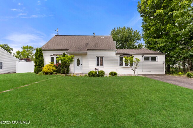 Primary Photo - 297 Highland Ave