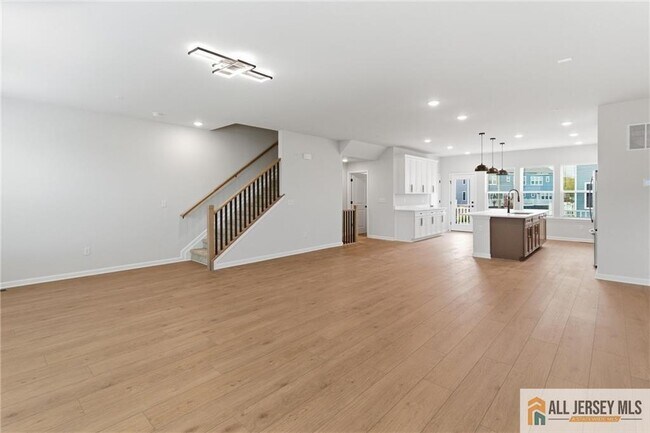 Building Photo - 4 Barton Ave