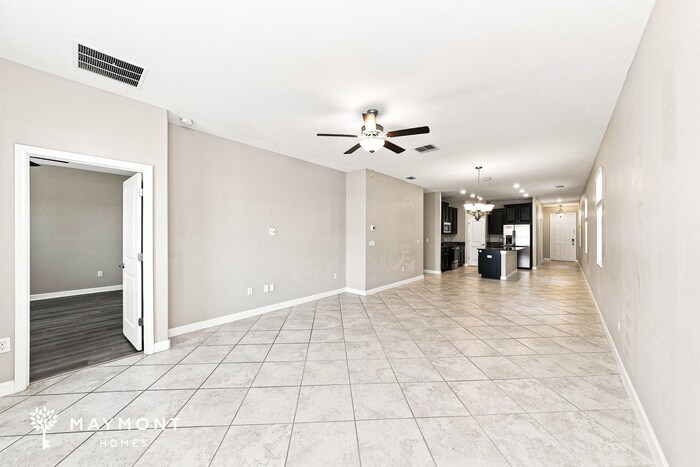 Building Photo - 9645 Ivory Dr