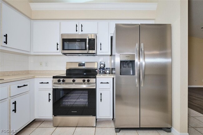 Building Photo - 132 SE 19th Terrace