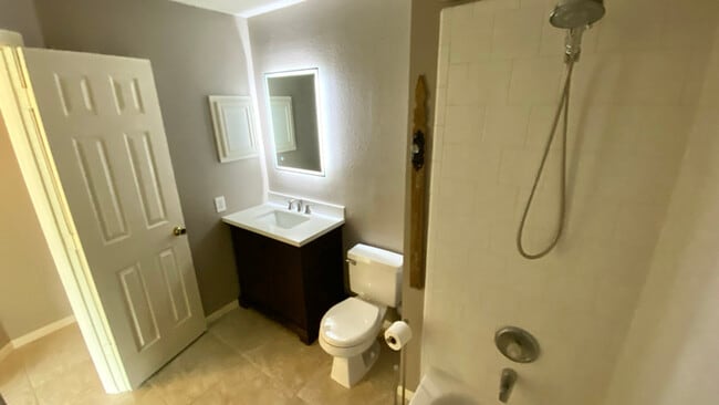 Building Photo - 3130 Birchleaf Dr