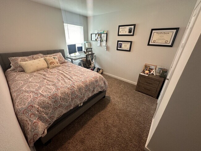 Building Photo - Home Sweet Home!