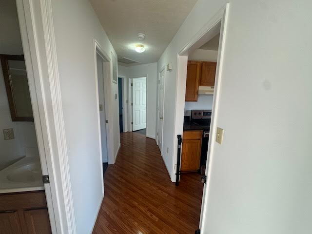 Building Photo - 1304 Mountain Rd