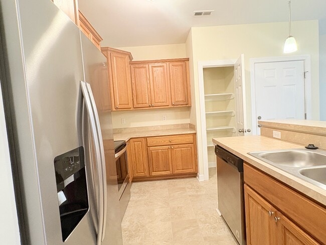 Building Photo - 62 Windgate Cir
