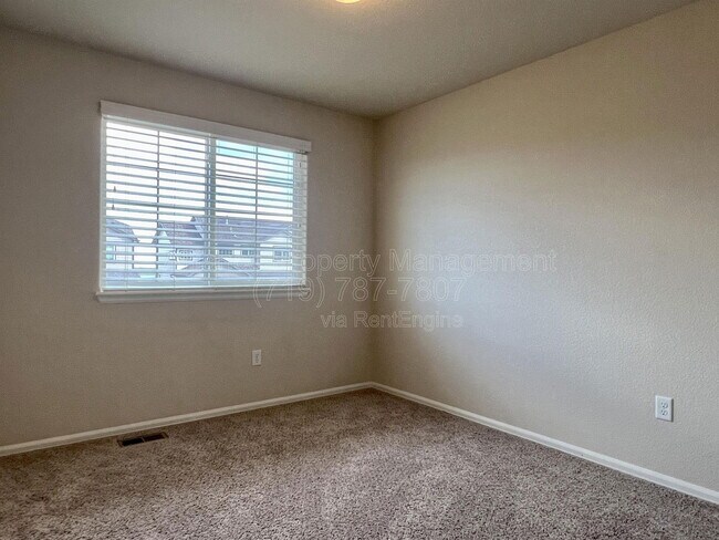 Building Photo - 6280 San Mateo Dr