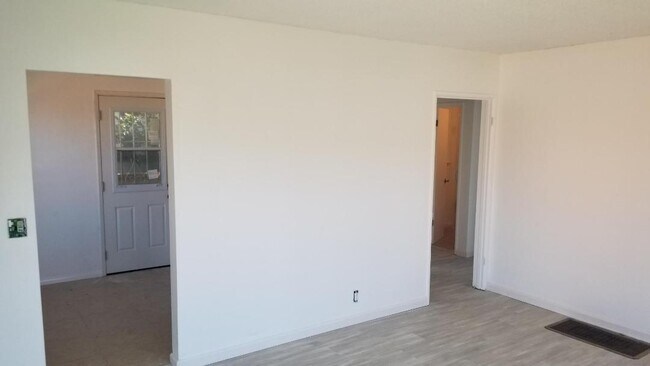Living Room - 57 W 52nd St