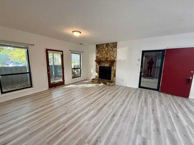 Building Photo - Briarcliffe Condo for Rent